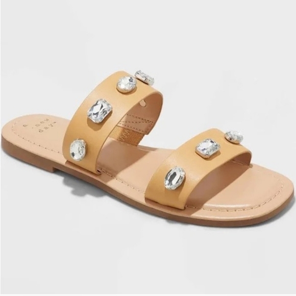 a new day Shoes - NWT Size 7 A New Day Beige Brit Two Band Embellished Studded Gemstone Sandals